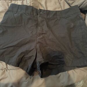 Women’s Columbia zip up shorts